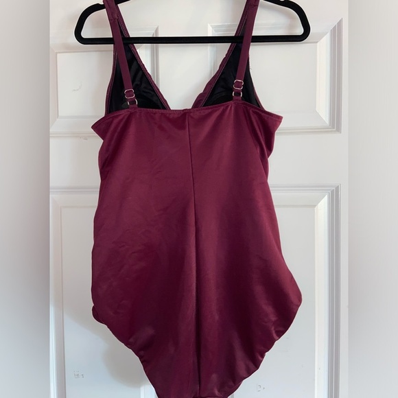 MiracleSuit Women’s Medium Elegant Burgundy One-Piece Swimsuit - Picture 3 of 6